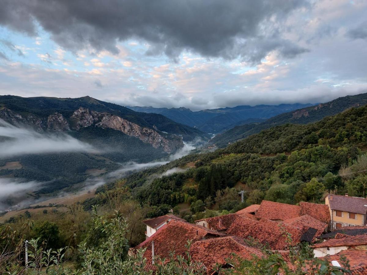 Apartamentos Rurales Las Rocas De Brez Camaleño Екстериор снимка