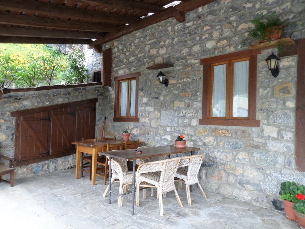 Apartamentos Rurales Las Rocas De Brez Camaleño Екстериор снимка