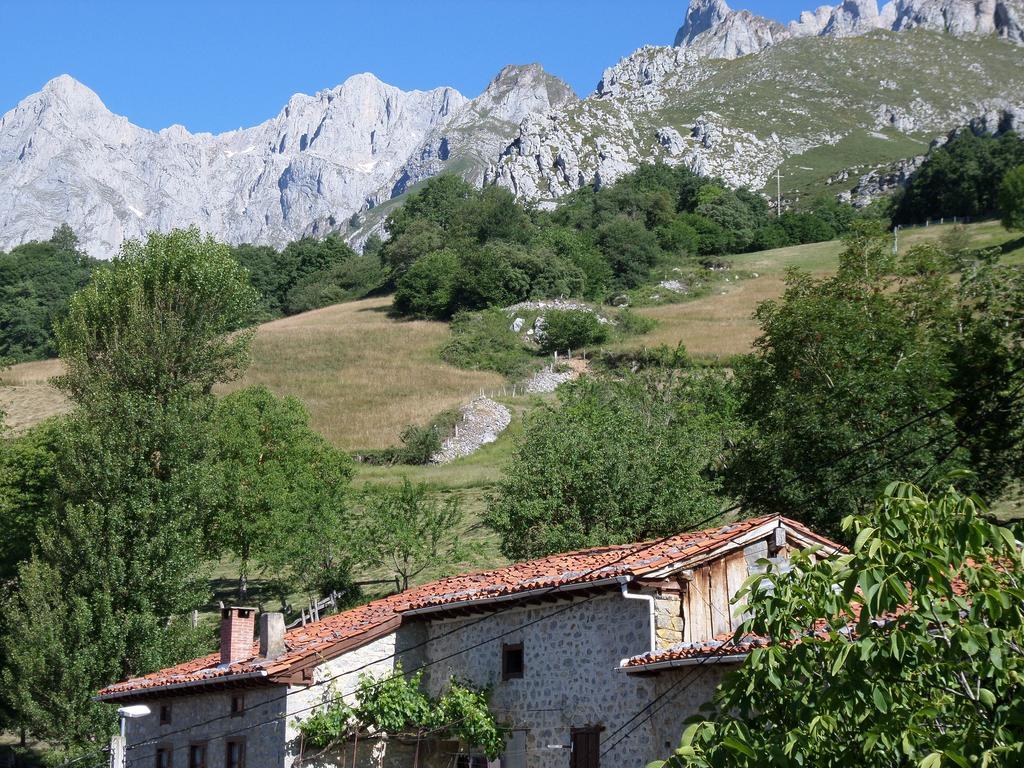 Apartamentos Rurales Las Rocas De Brez Camaleño Екстериор снимка